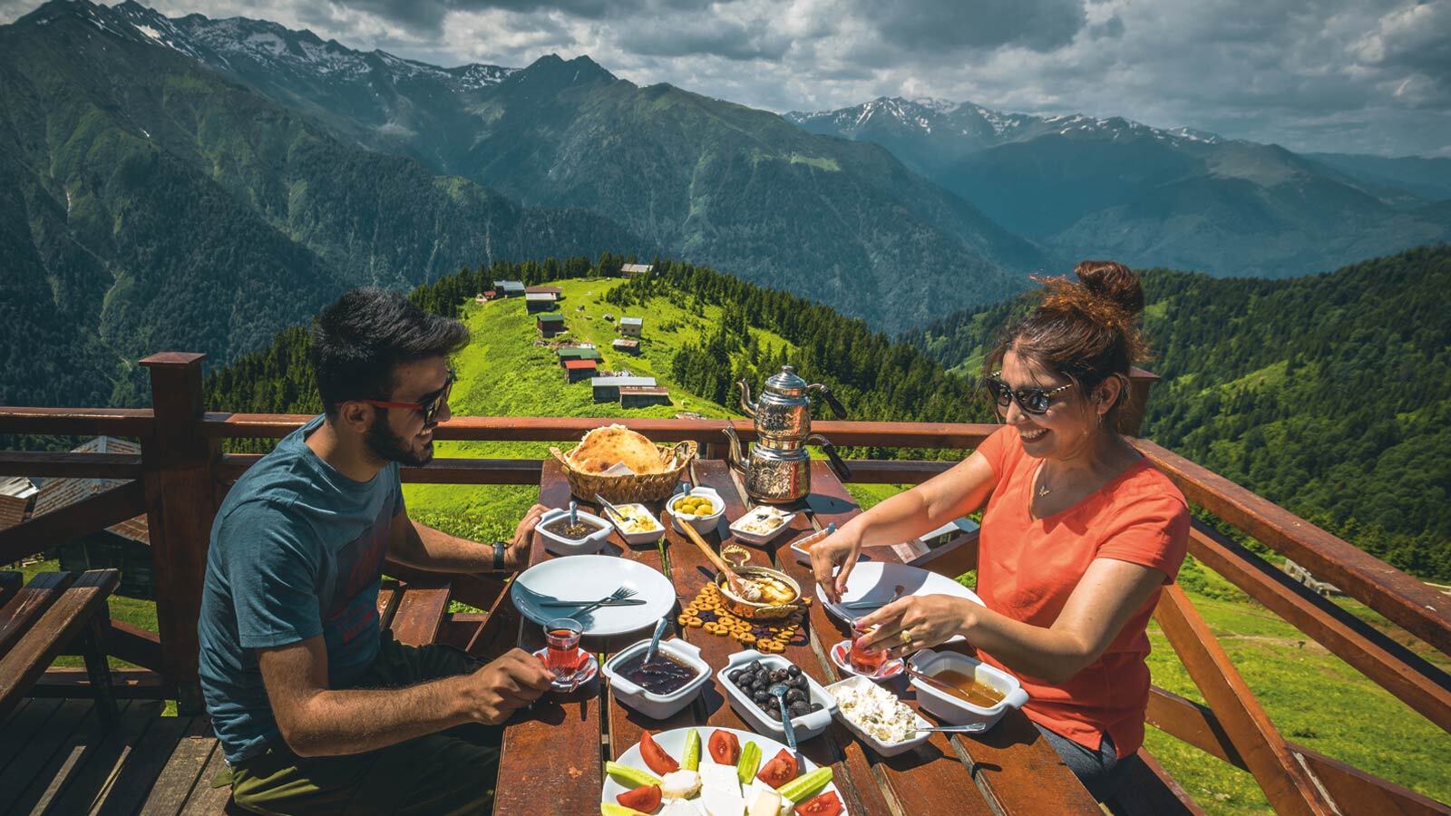 Two people having breakfast